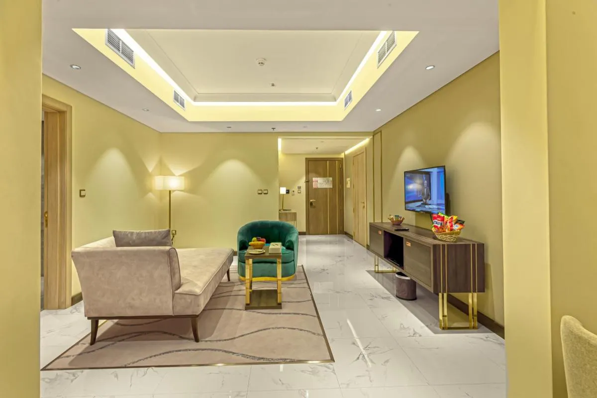 Image 3 of Green Park Hotel