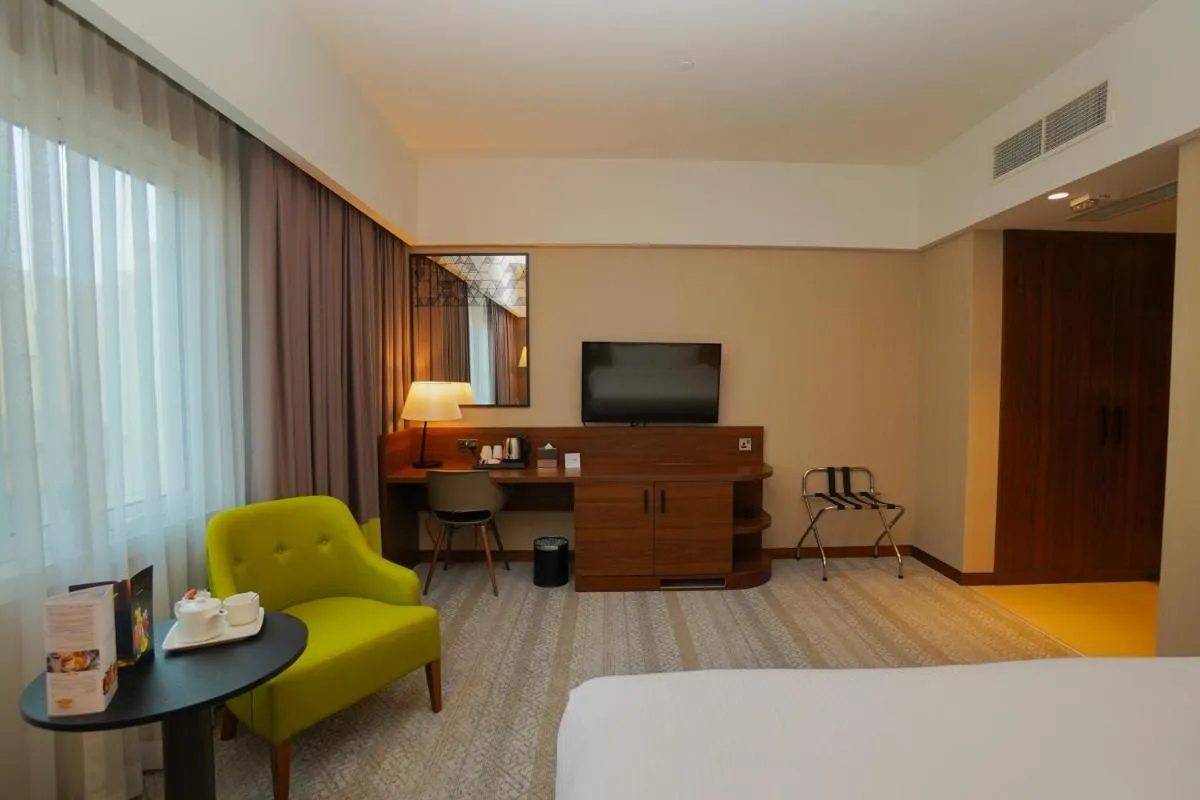 Image 5 of The Grand Lux Hotel